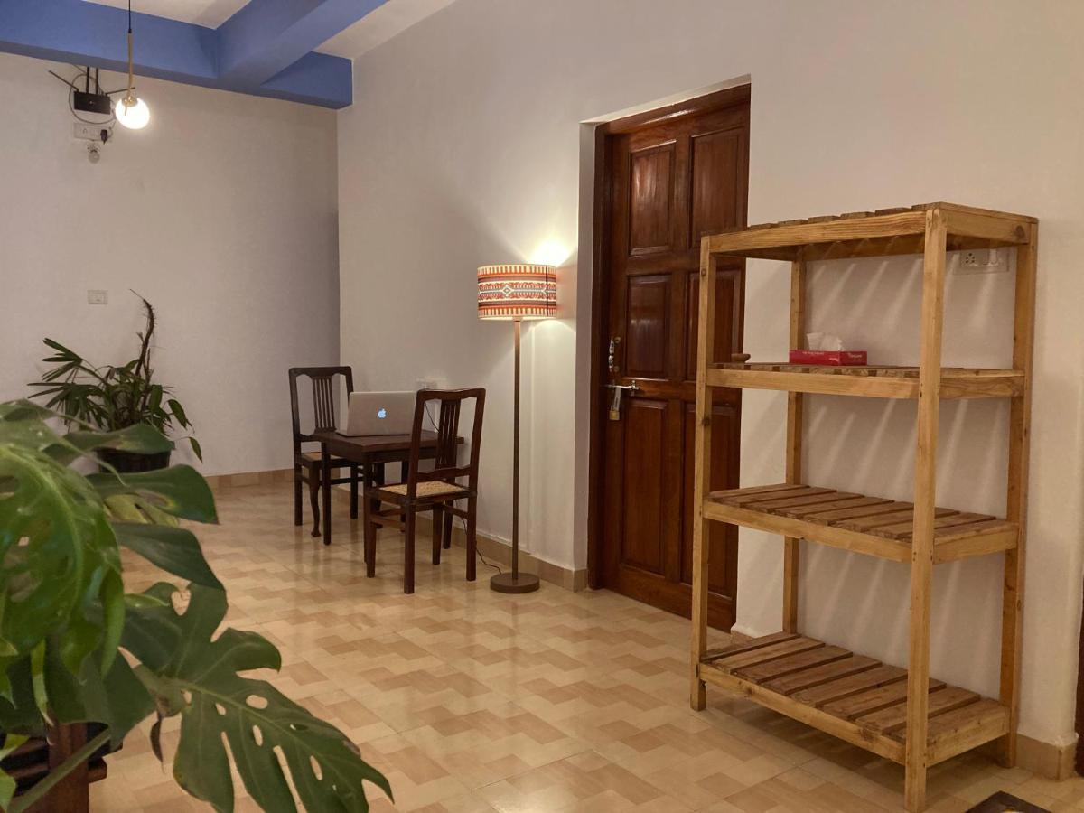 Coco Moon Hotel Morjim Exterior photo